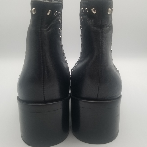 STEVE MADDEN CADE Black Leather Studded Pull On Bootie - Picture 8 of 10